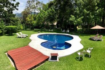 هتل Rancho Grande