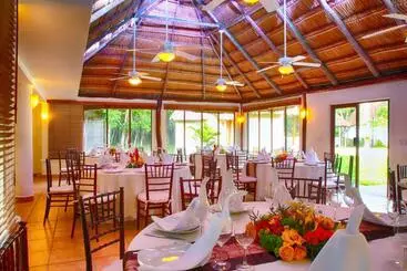 ホテル Chicanna Ecovillage Resort
