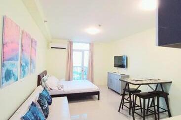 Hotel Staycation With Overlooking View