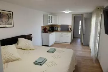 Pensión Maison D Hotes   Chambre Kitchenette Salle De Bain Espace Extèrieur