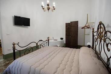 بنسيون Palazzo 800 : Cementine