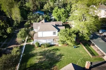 تختخواب و صبحانه Arlington House