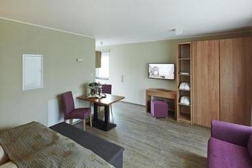 آپارتمان‌های توریست‌ها Boarding Haus Aachen Brand