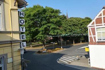 هتل Deutsches Haus