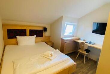 Otel Gasthaus Elsäßer Hof