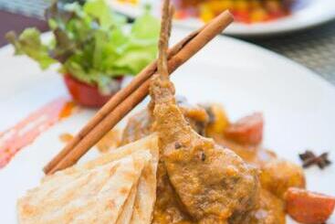 فندق Phi Phi Nice Beach Resort