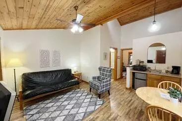 Aamiaismajoitus (B&B) Columbine B Cabin Suite