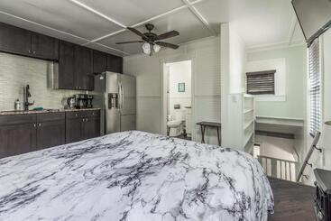 Bed and Breakfast Depot Village