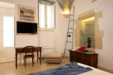 Bed and Breakfast Palazzo Raho Art Museum