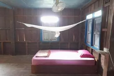 ペンション Vixay Dorm