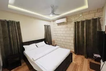 Hotelli Vyasams Happy Nest