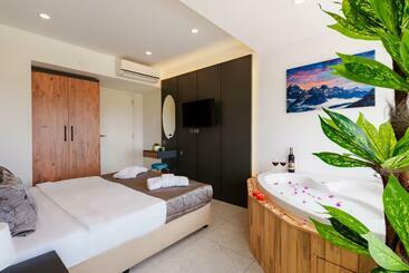 Huoneistohotelli Mrt Suites Lara