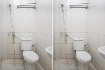 فندق Oyo 92522 Gle Kost Syariah