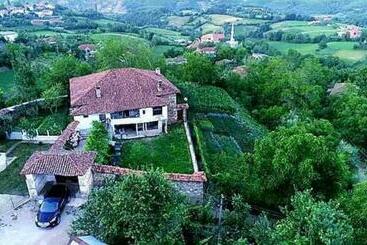 פנסיון Guest House Hyseni