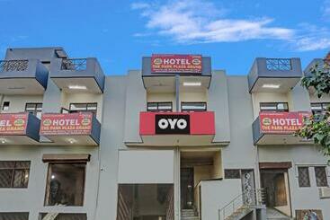 Hotel Oyo Flagship 81119 The Park Plaza Grand