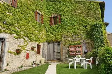Il Borgo Di Cornillo