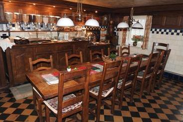 ホテル Villa Bomberg