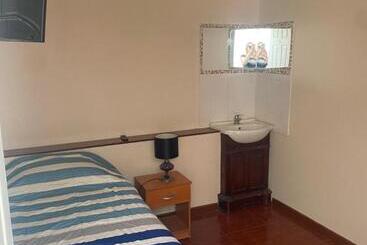 تختخواب و صبحانه Residencial Rendic