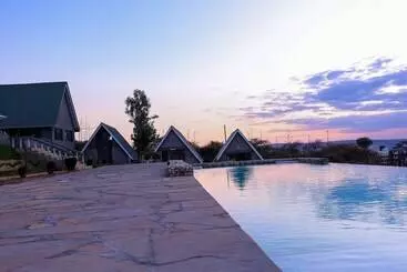 هتل Outback Kenya Lodge