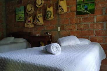 مبيت وإفطار Eco Lodge Villa Laura