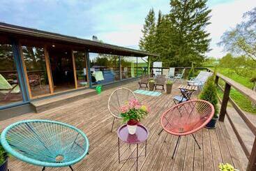 호스텔 Laimjala Guesthouse With A Cozy Lounge And Terrace