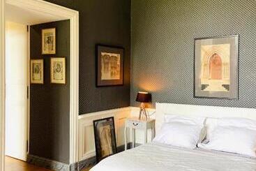 민박 Château De Trébons