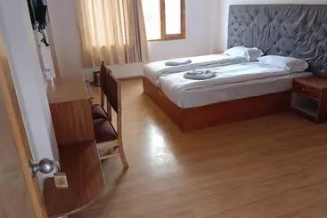Hotel Dimbir Regency