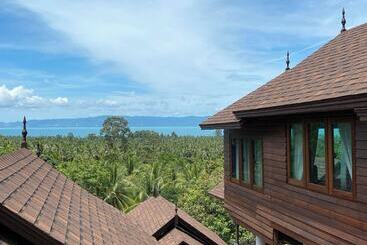 Kawarin Secret Hut Hotel And Resort