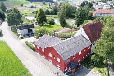 הוסטל Zur Dorfmühle