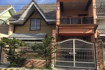 Pensionat Lemon Transient House