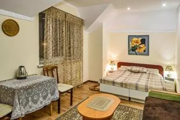 Bed & Breakfast апартаменты / Mieszkania / Apartments Svitlana