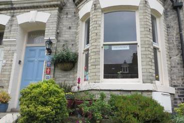 هتل Avondale Guest House