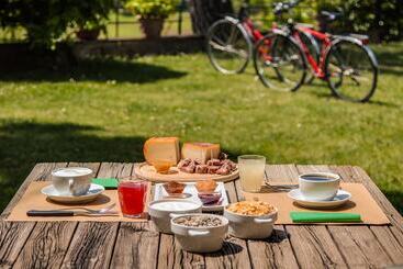 هتل Le Mandrie Di Ripalta