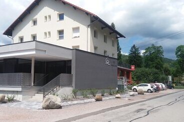 هتل Restaurant L Echo Du Lac