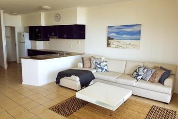 Huoneisto Whale Watch Ocean Beach Resort