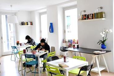 هتل Gogol Ostello & Caftè Letterario   Hostel