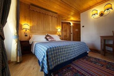 Laghetto Alpine Hotel & Restaurant