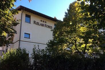 Отель Relais Forti