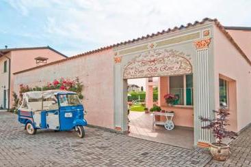 בית מלון כפרי Residence Corte Delle Rose