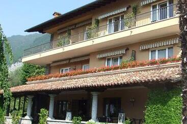 Отель Villa Edy