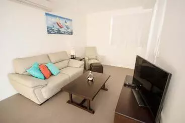 هتل Curtis Central Apartments Official