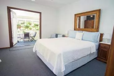 Hotel Debbie S Place