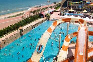 בית מלון כפרי Hilton Yantai Golden Coast