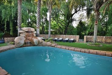 تختخواب و صبحانه Villa Schreiner Guest House