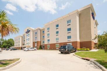 בית מלון כפרי Candlewood Suites Baton Rouge College Drive, An Ihg