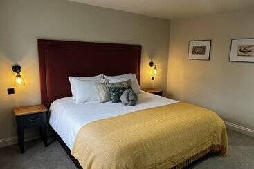 호텔 The Talbot Inn