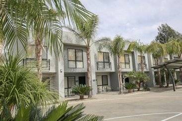 관광객 아파트 Aquarius Apartments And Cabins