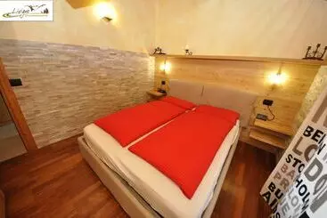 ツーリストアパートメント Baita Carosello Apt 4 Adiacente Carosello 3000