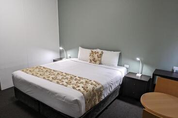 هتل Country Lodge Motor Inn