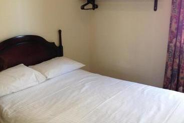 פנסיון Berties Lodge